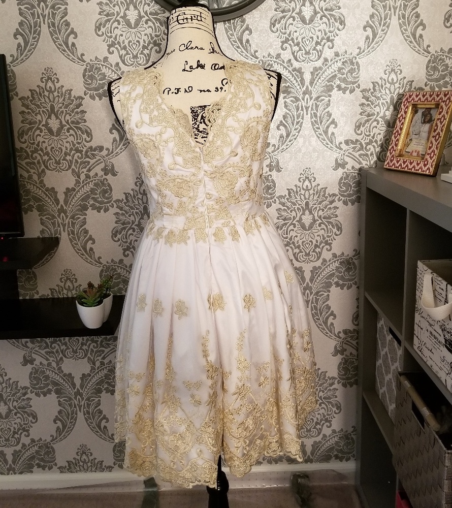 Modcloth - Picture 2 of 2